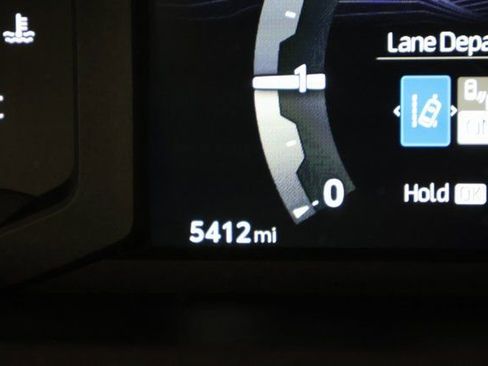 Certified 2025 Toyota Tacoma SR5 image 15