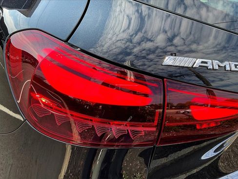 Used 2025 Mercedes-Benz GLA 35 AMG 4MATIC image 24