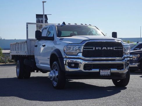 Used 2022 RAM 4500 Tradesman w/ Chrome Appearance Group image 2