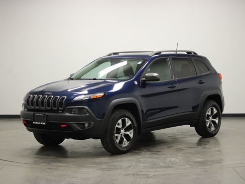 Used 2018 Jeep Cherokee Trailhawk w/ Comfort/Convenience Group image 4