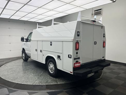 Used 2022 Ford E-350 and Econoline 350 Super Duty w/ Power Windows & Locks Group RWD image 2