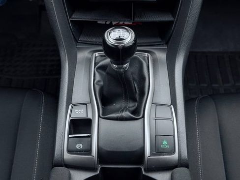 Used 2018 Honda Civic Sport image 30