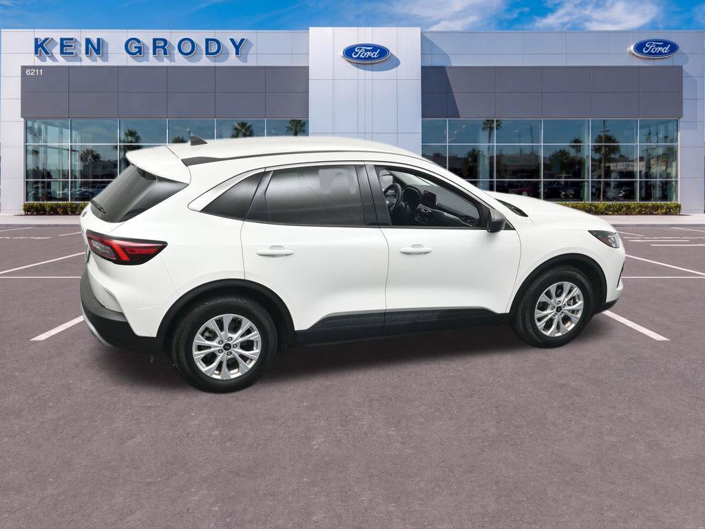 Used 2023 Ford Escape Active FWD image 13