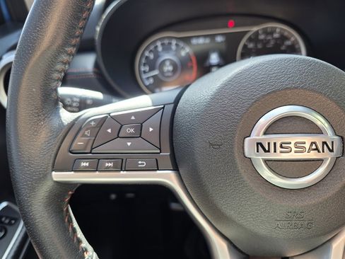 Used 2021 Nissan Versa SR image 20