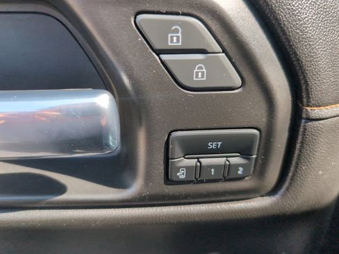 Used 2021 GMC Sierra 1500 AT4 w/ AT4 Preferred Package image 16