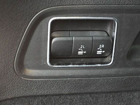 Used 2021 Mercedes-Benz GLS 580 4MATIC image 37