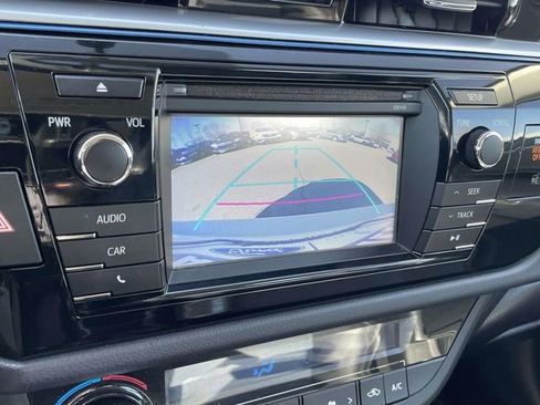 Used 2015 Toyota Corolla S image 26