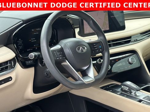 Used 2025 INFINITI QX60 Luxe w/ Vision Package FWD image 13
