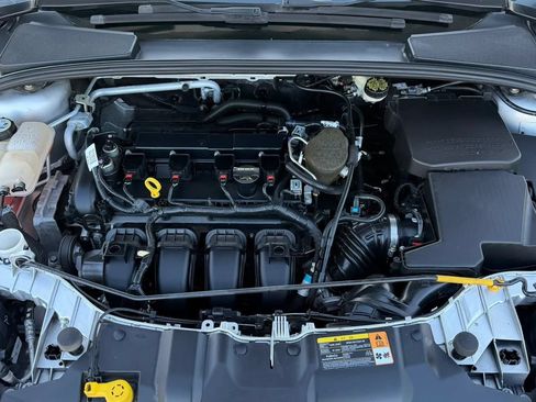 Used 2013 Ford Focus Titanium w/ Titanium Handling Pkg FWD image 24