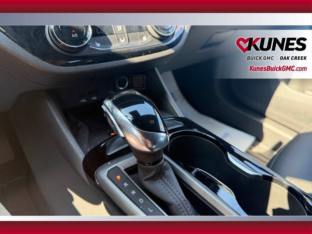 Used 2026 Buick Envista Sport Touring w/ Convenience I Package FWD image 30