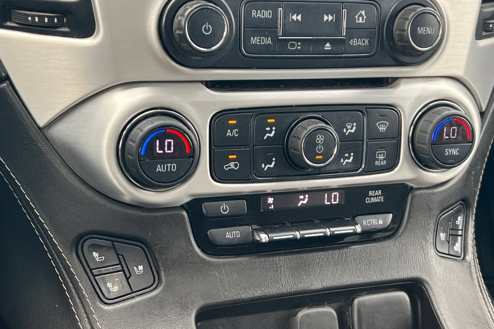 Used 2020 GMC Yukon SLT AWD/4WD image 22