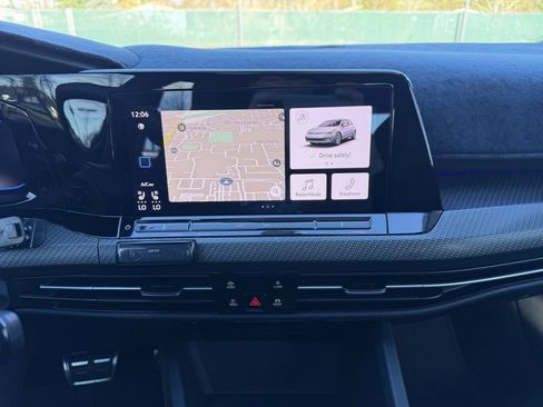 Used 2024 Volkswagen Golf R 2.0T image 22