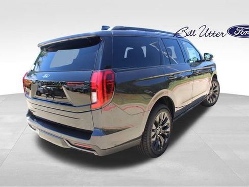 New 2025 Ford Expedition Platinum w/ Stealth Appearance Package image 3