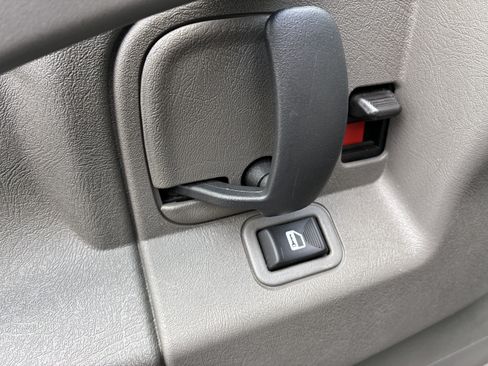 Used 2025 Chevrolet Express 3500 LT w/ LT Preferred Equipment Group RWD image 26