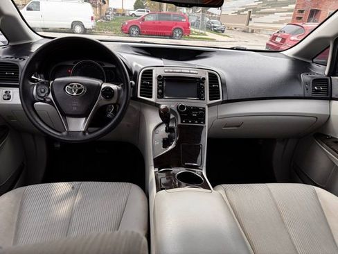 Used 2014 Toyota Venza LE image 19