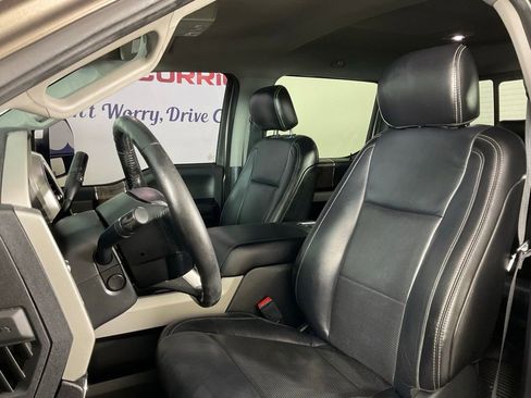 Used 2019 Ford F250 Lariat w/ Lariat Ultimate Package AWD/4WD image 14