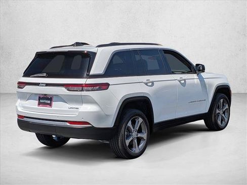 New 2026 Jeep Grand Cherokee Limited RWD image 2