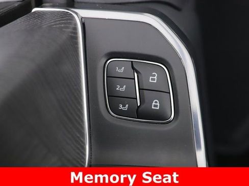 Used 2025 Ford F450 Platinum image 19