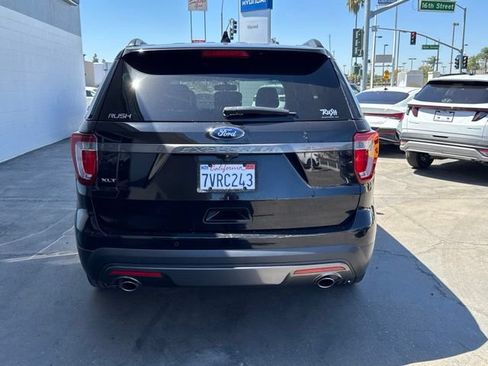 Used 2017 Ford Explorer XLT w/ Equipment Group 202A FWD image 7