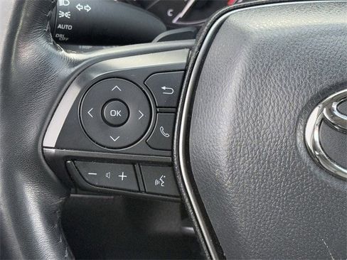 Used 2024 Toyota Camry SE image 13