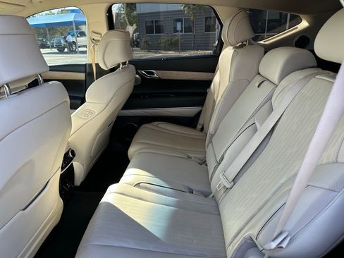 Used 2023 Genesis GV80 2.5T w/ Prestige Package AWD/4WD image 17