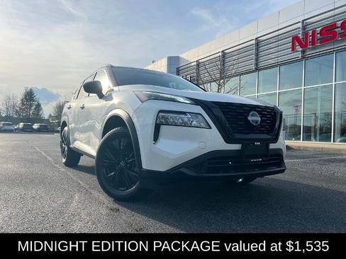 Certified 2023 Nissan Rogue SV w/ SV Premium B Package AWD/4WD image 3