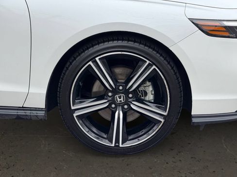 Used 2025 Honda Accord Sport image 10