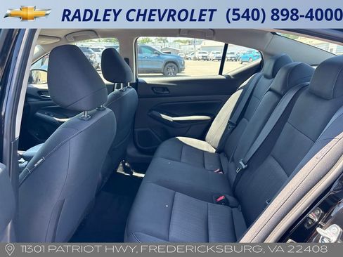 Used 2025 Nissan Altima 2.5 SV FWD image 12
