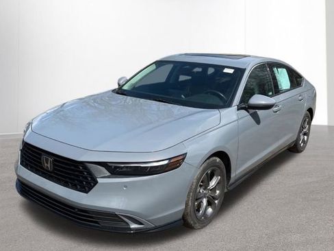 Used 2023 Honda Accord EX-L image 1