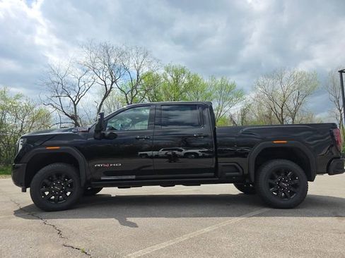 New 2026 GMC Sierra 3500 AT4 w/ AT4 Premium Plus Package AWD/4WD image 15