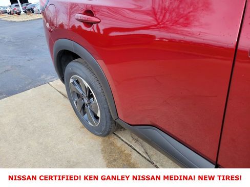 Certified 2025 Nissan Rogue SV image 14