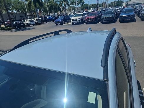 Used 2023 Subaru Crosstrek 2.0i Premium AWD/4WD image 3