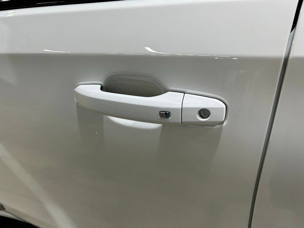 Used 2020 GMC Sierra 1500 AT4 w/ AT4 Premium Package AWD/4WD image 20