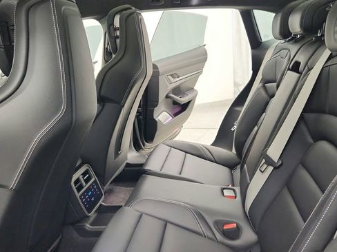 Used 2023 Porsche Taycan GTS image 29