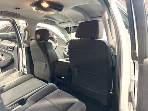 Used 2019 GMC Yukon SLE w/ HD Trailering Package image 26