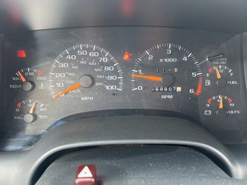 Used 1997 GMC Jimmy SLS w/ Marketing Option Pkg 6 image 9