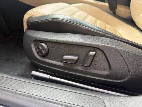 Used 2014 Volkswagen CC R-Line FWD image 24