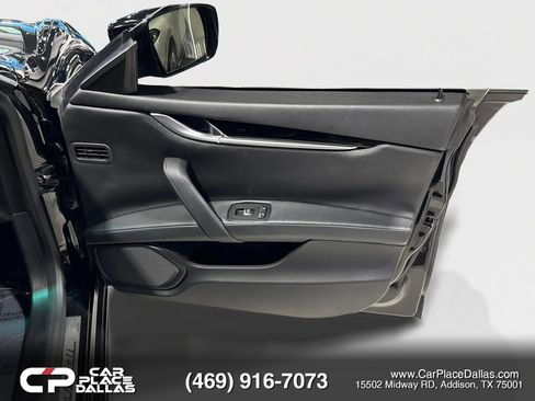 Used 2016 Maserati Ghibli RWD image 23