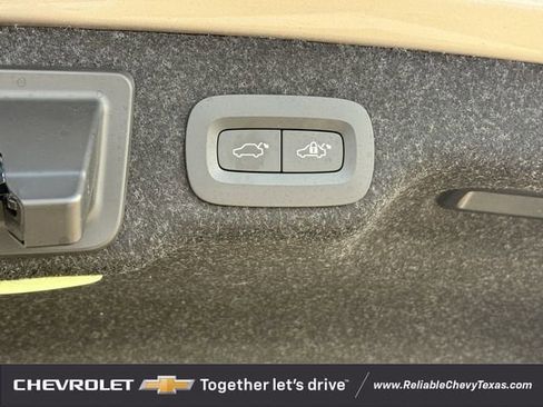 Used 2023 Volvo S90 B6 Ultimate image 37