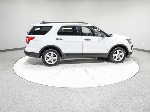Used 2019 Ford Explorer 4WD w/ Class III Trailer Tow Package image 30