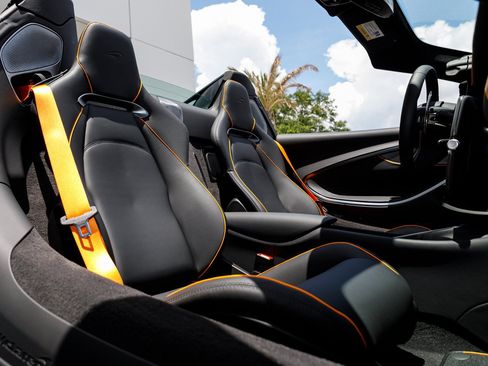 New 2026 McLaren Artura Spider RWD image 54