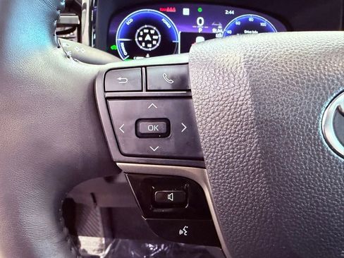 Used 2025 Toyota Camry XSE image 21