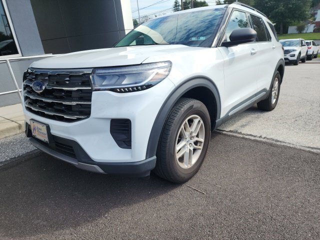 Certified 2025 Ford Explorer Active AWD/4WD image 1