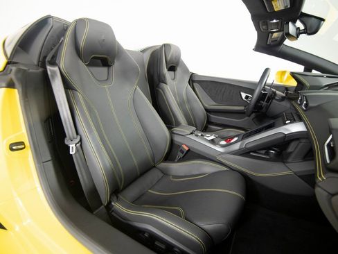 Used 2022 Lamborghini Huracan EVO image 38