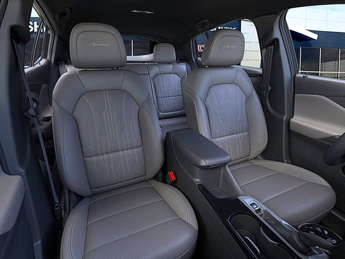 New 2026 Buick Envista Avenir image 16