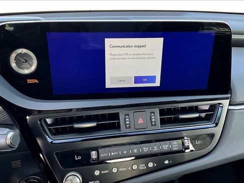 New 2025 Lexus ES 350 w/ Premium Package image 12