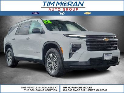 Used 2024 Chevrolet Traverse LT