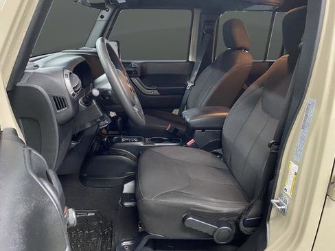 Used 2017 Jeep Wrangler Unlimited Sport w/ Max Tow Package image 4