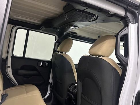 Used 2018 Jeep Wrangler Unlimited Sahara w/ Dual Top Group image 41