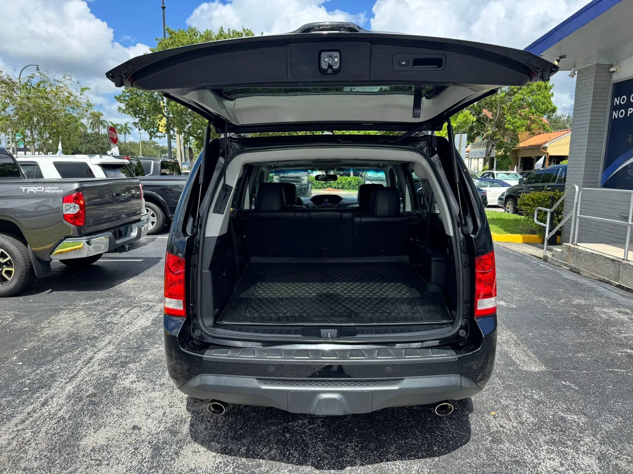 Used 2015 Honda Pilot Touring image 7
